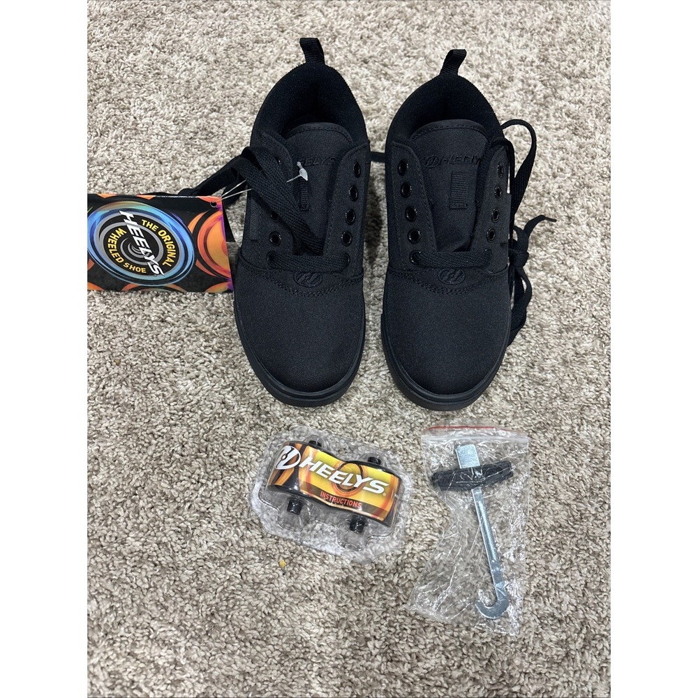NEW Heelys Pro 20 All Black Wheeled Skate Shoes Sneakers Youth 1 HES10430H